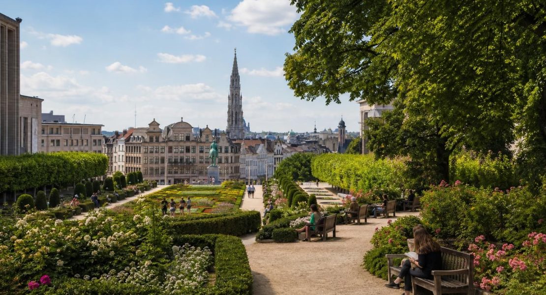découvrez le jardin du mont des arts, un havre de paix au cœur de la ville, idéal pour une promenade relaxante et un moment de tranquillité entouré de nature et d'histoire.